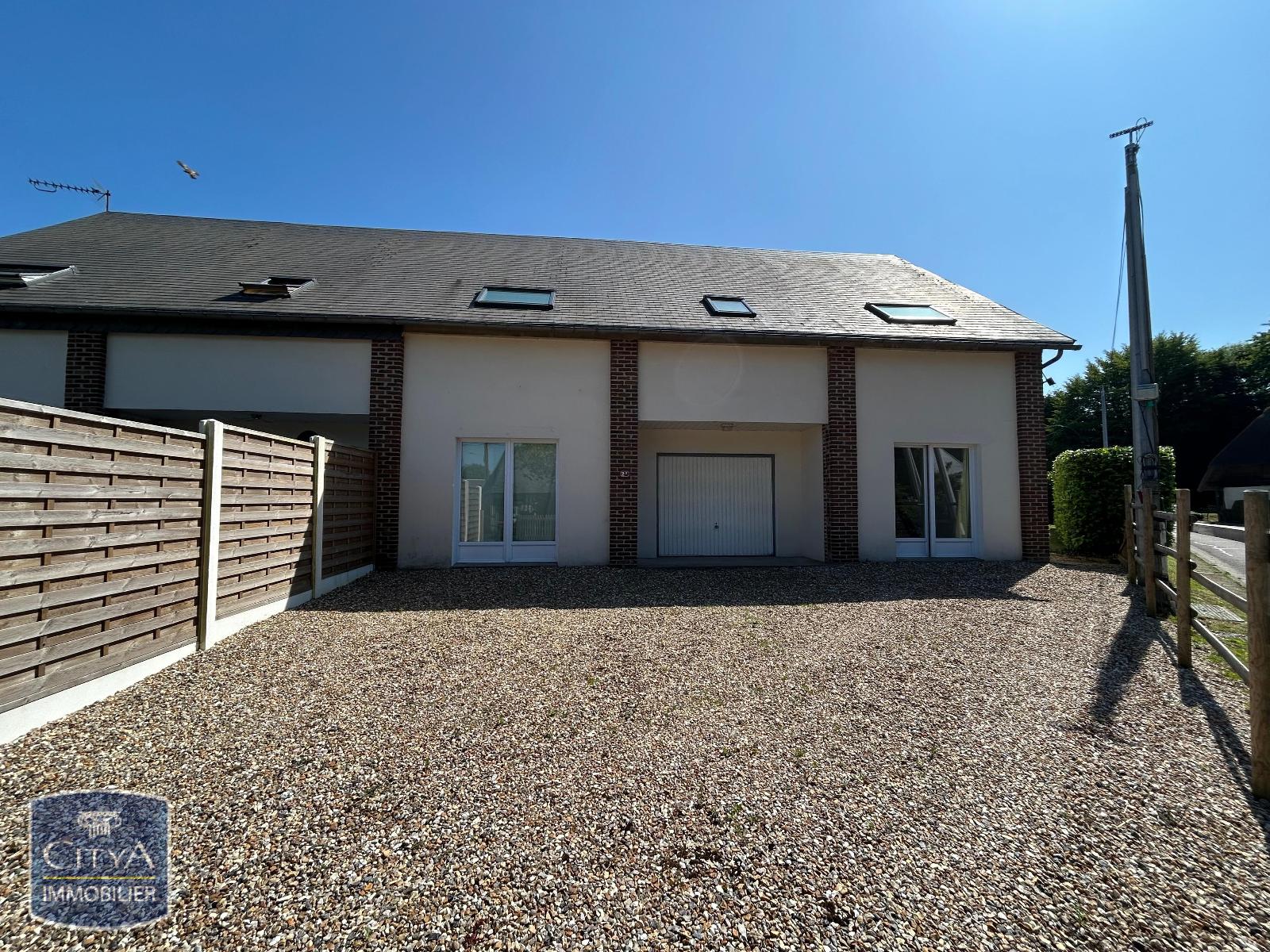 Maison à vendre &bull; 8 pièces &bull; 5 chambres &bull; 153.0m² &bull; Canville-les-Deux-Églises Canville-les-Deux-Églises